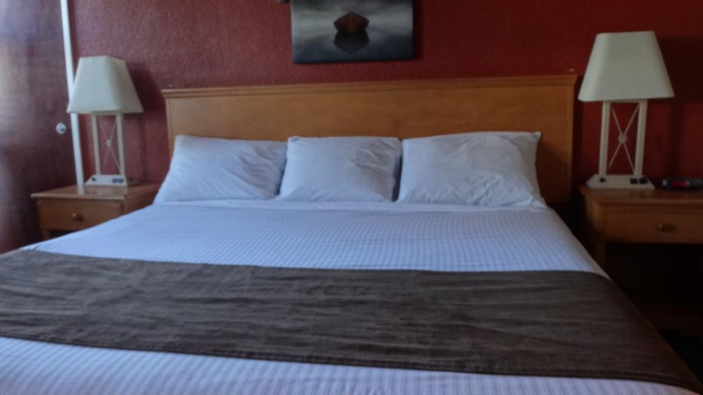 Grizz Hotel レベルストーク 部屋 写真