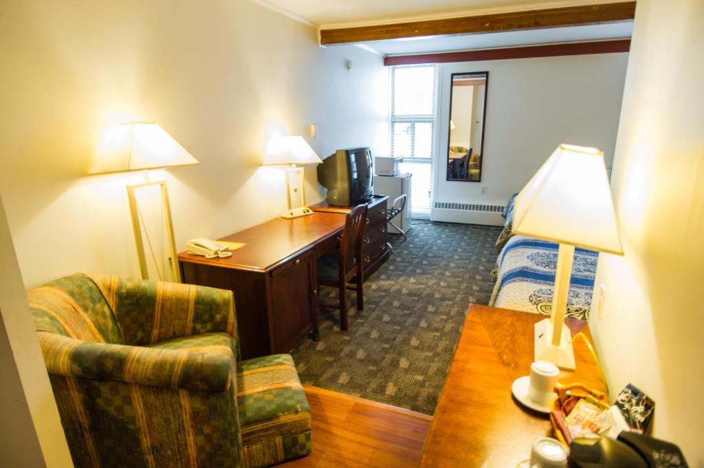 Grizz Hotel レベルストーク 部屋 写真