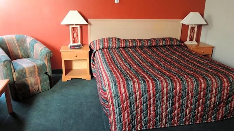 Grizz Hotel レベルストーク エクステリア 写真